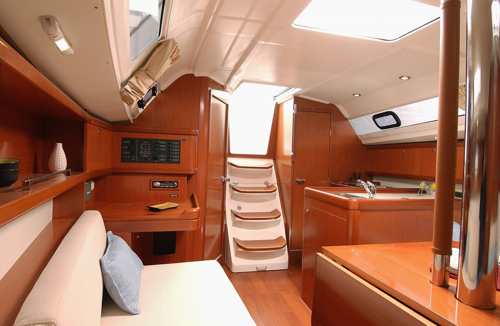 segel charter yacht Oceanis 31 36